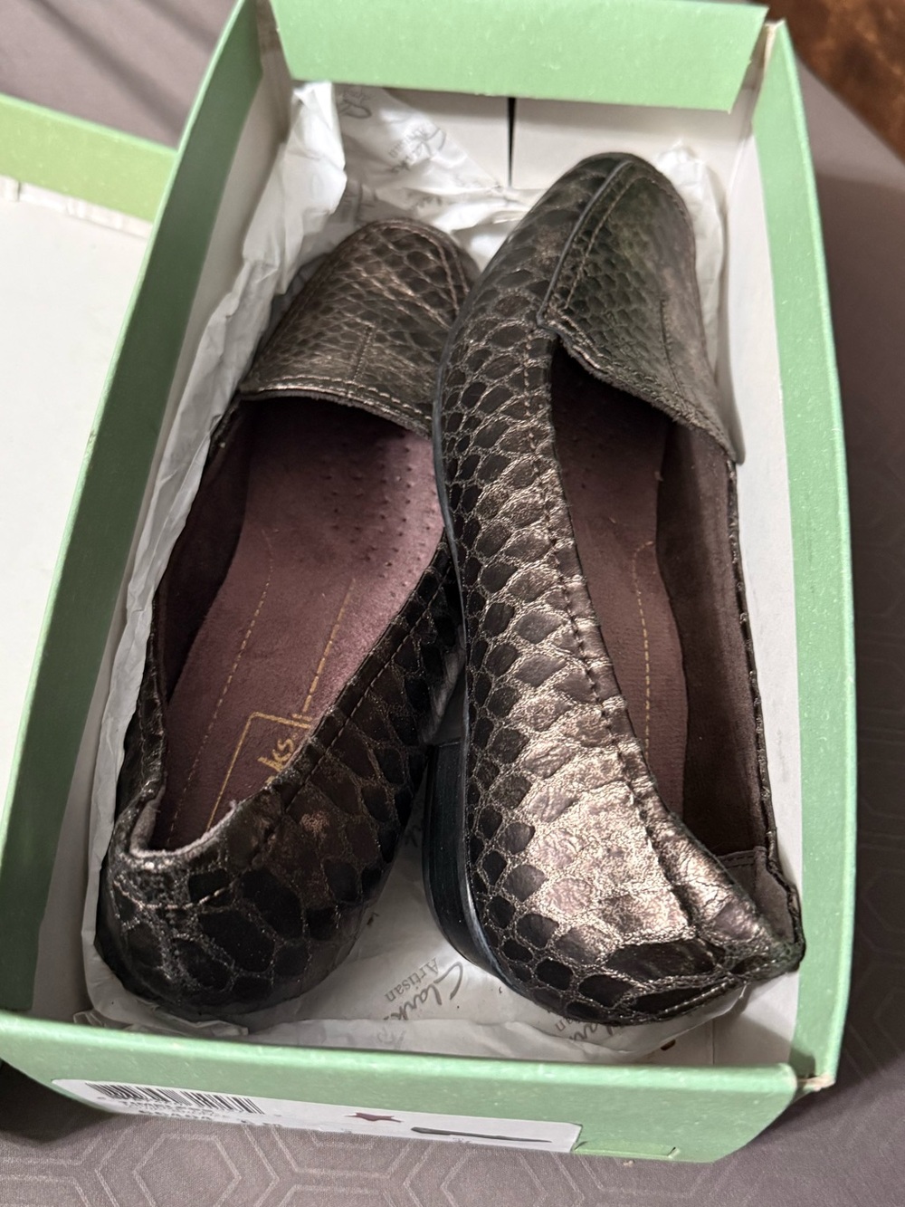 NWB SIZE 6 Clarks Everyday "Timeless" Bronze Snake Loafers Genuine Leather 66404